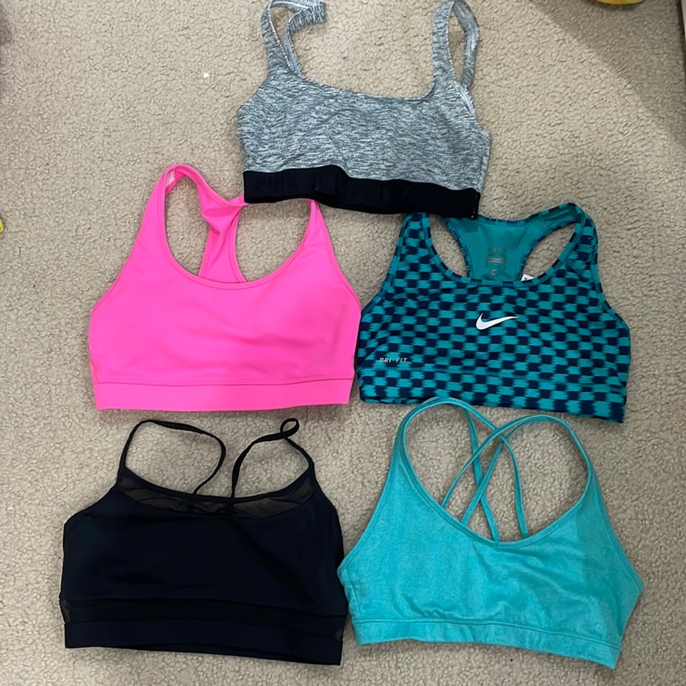 sports bra